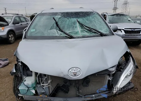 2015 Toyota Sienna Le from USA, damaged, VIN 5TDKK3DC2FS650852